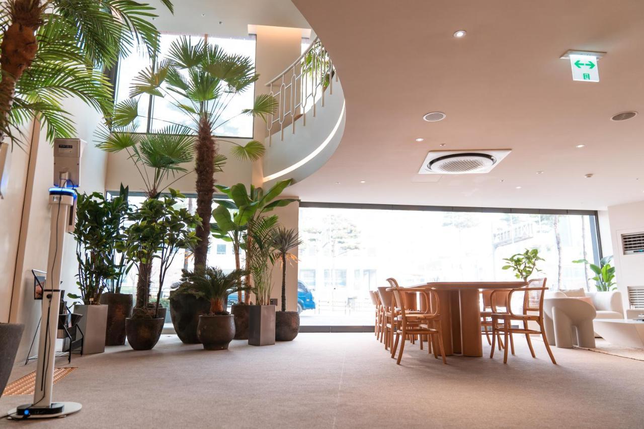 เจมส์ จอยซ์ คอฟฟีเทล เอลิต โซล  Hotel ภายนอก รูปภาพ