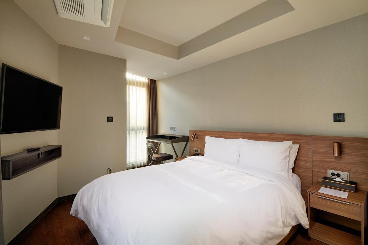 เจมส์ จอยซ์ คอฟฟีเทล เอลิต โซล  Hotel ภายนอก รูปภาพ