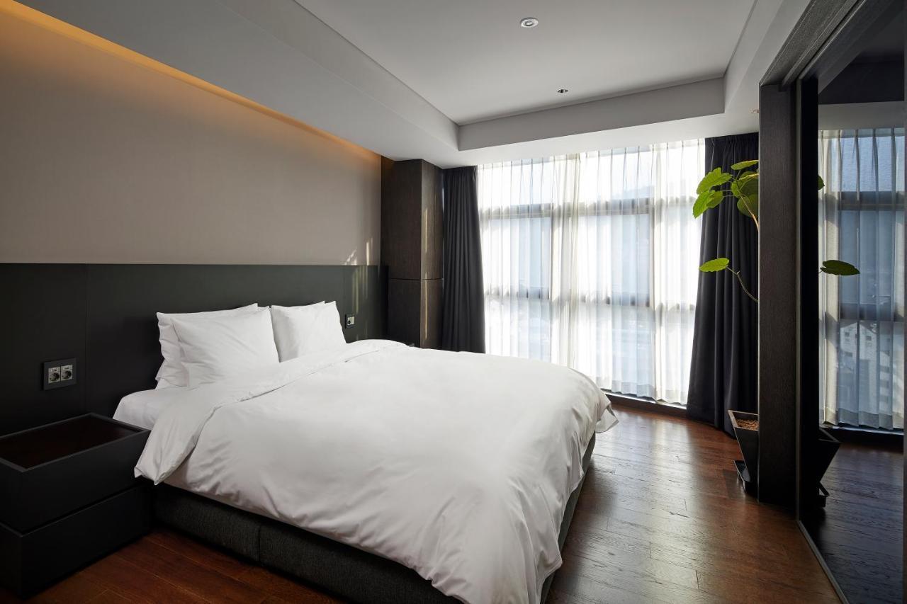 เจมส์ จอยซ์ คอฟฟีเทล เอลิต โซล  Hotel ภายนอก รูปภาพ